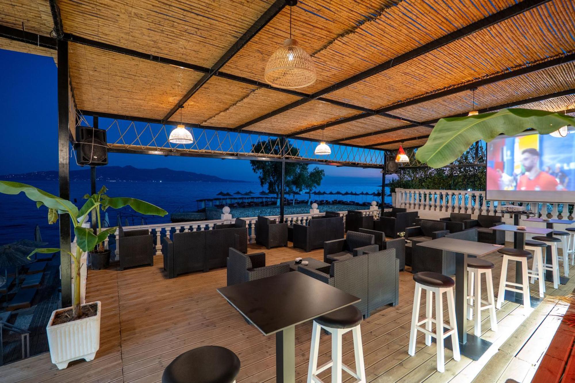 Hotel Kompleks Joni Sarande Exterior photo