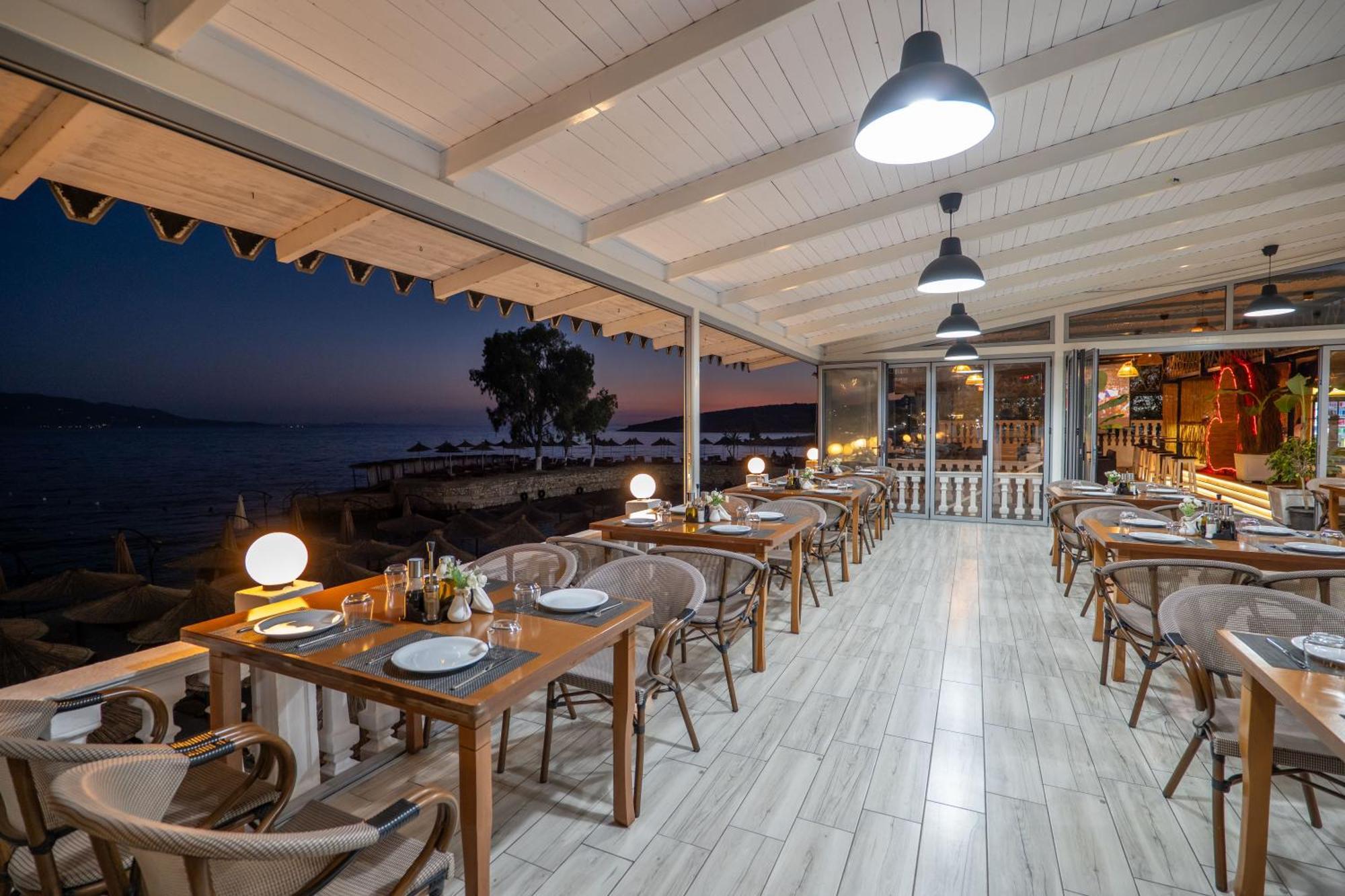 Hotel Kompleks Joni Sarande Exterior photo