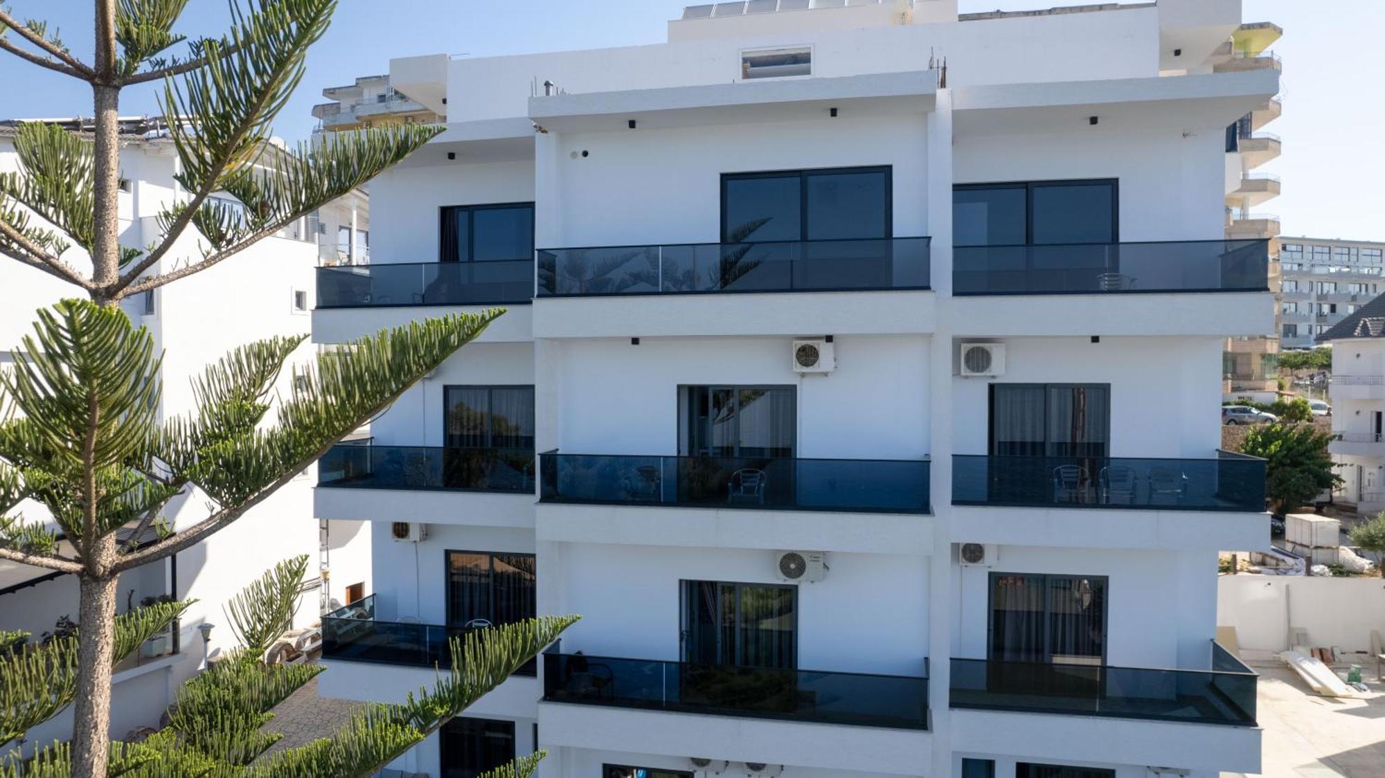 Hotel Kompleks Joni Sarande Exterior photo