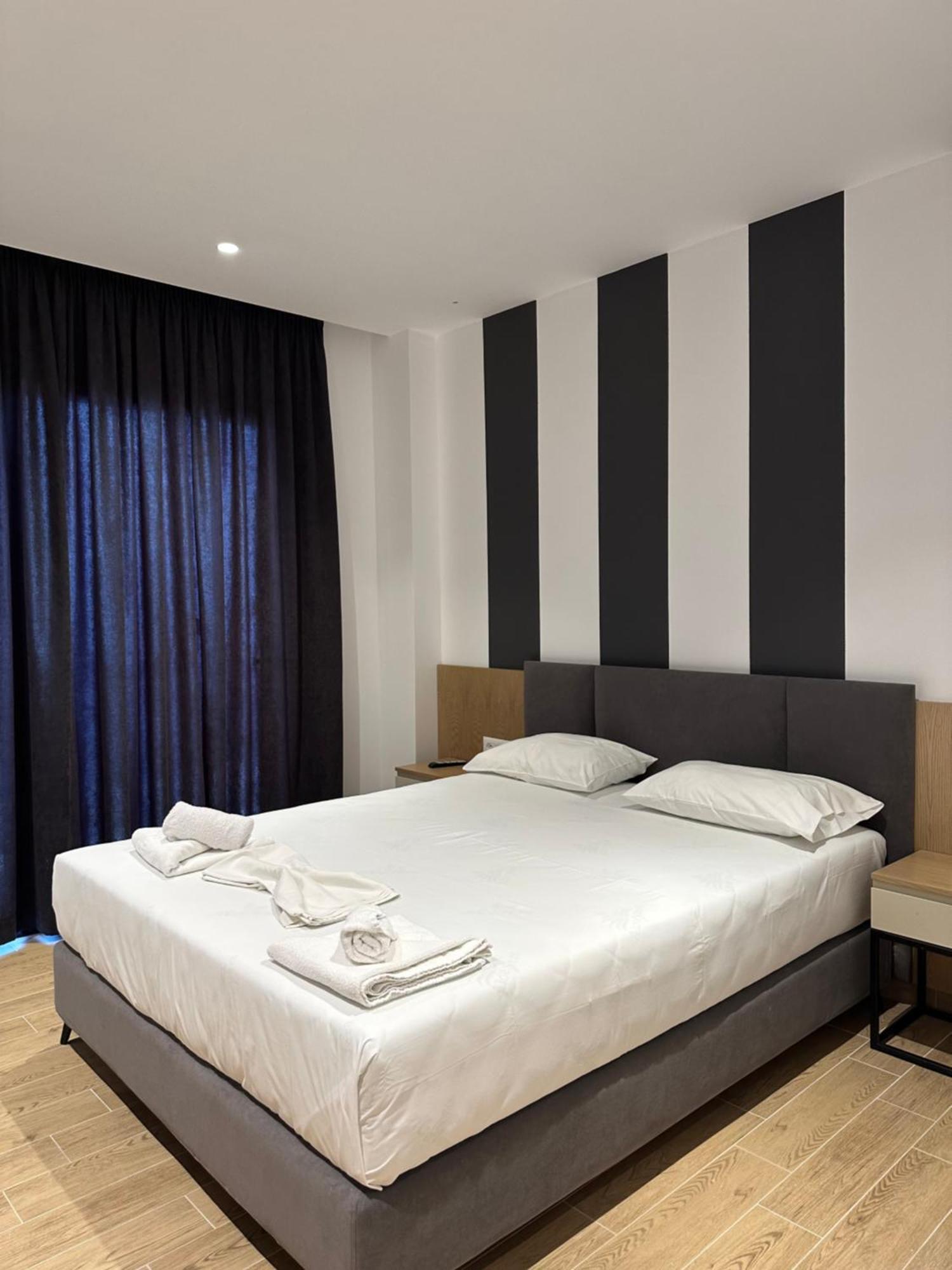 Hotel Kompleks Joni Sarande Exterior photo